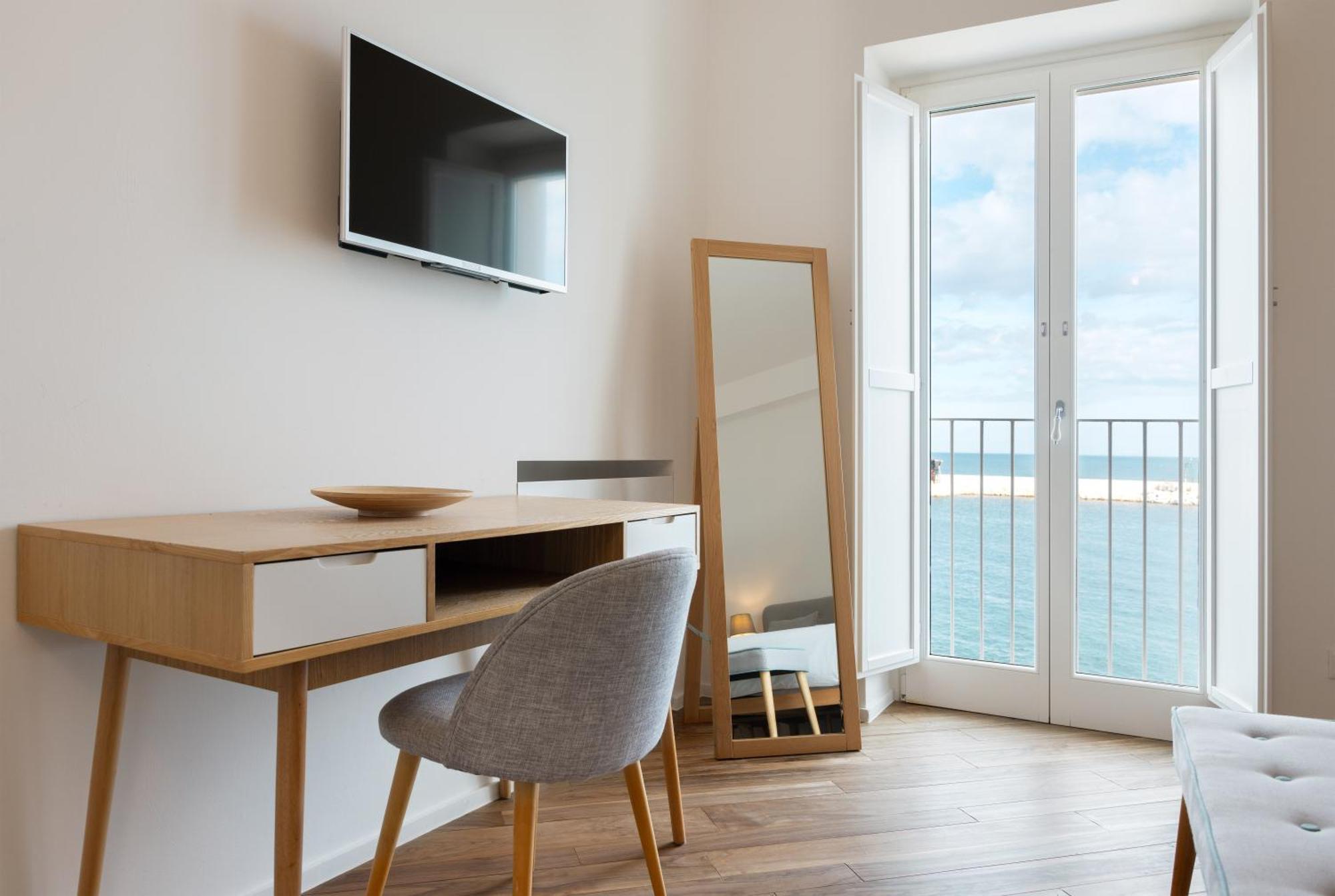 Santa Maria 24 Apartment Монополи Стая снимка