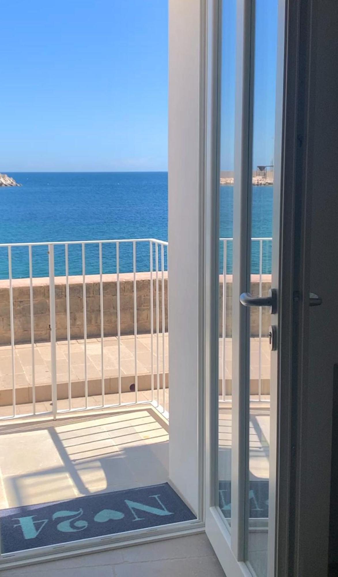 Santa Maria 24 Apartment Монополи Стая снимка